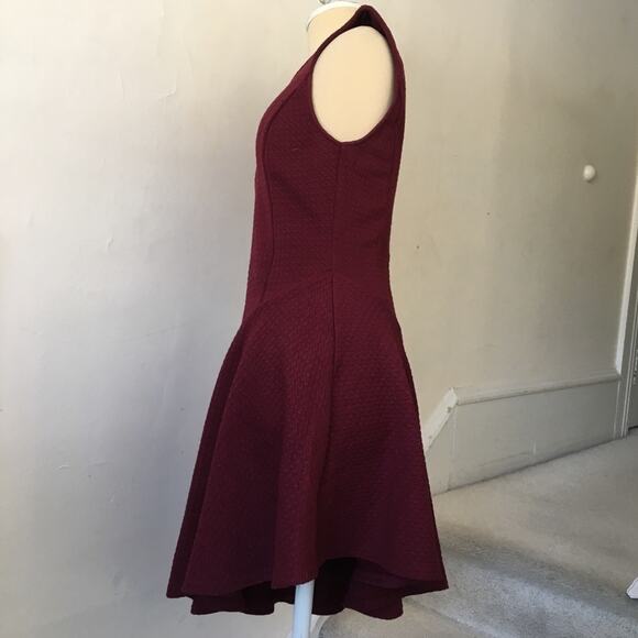 Sugarlips Dark Red Drop Waist Quilted Asymmetrical Dress Size Small - Picture 3 of 4